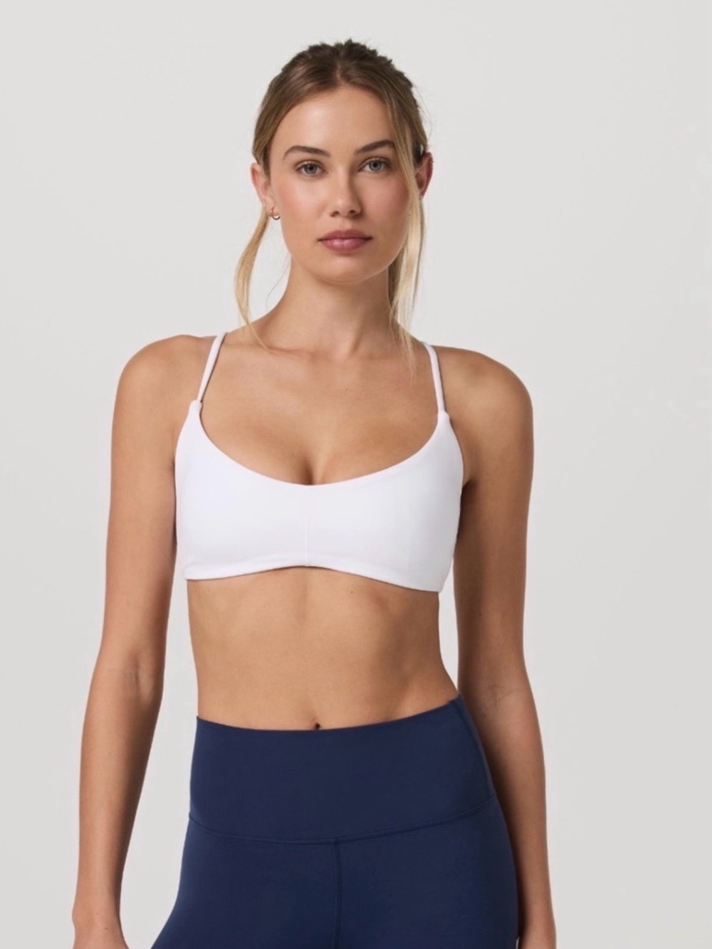 Vuori AllTheFeels Strappy Back Bra White Sports Bra Lightweight Workout Yoga